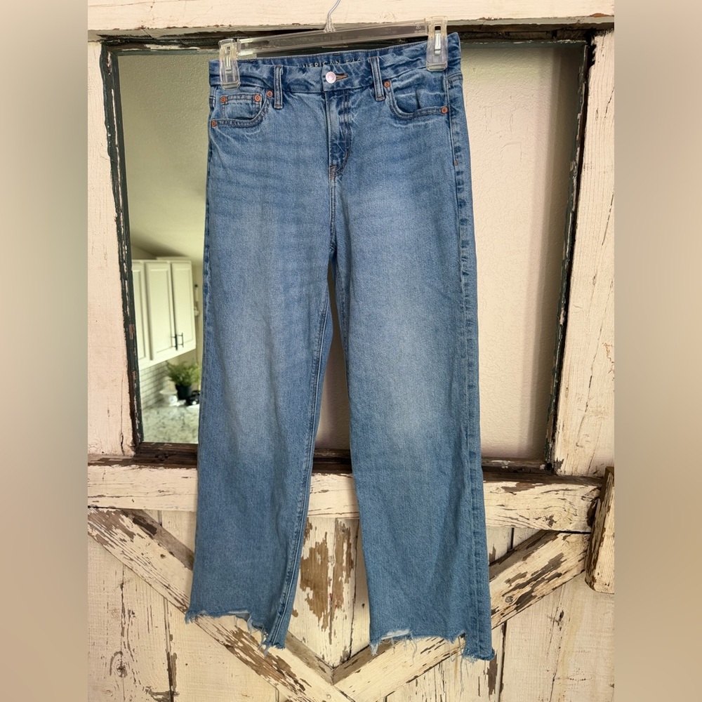 American Eagle Outfitters Strigid Size 4 Women’s Distressed Hem